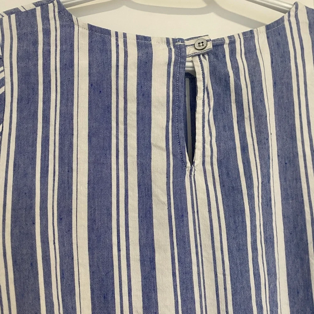 CAbi 5343 Wing Top Blue White Striped Linen Blend Blouse Crop Keyhole Size Small - Picture 10 of 10